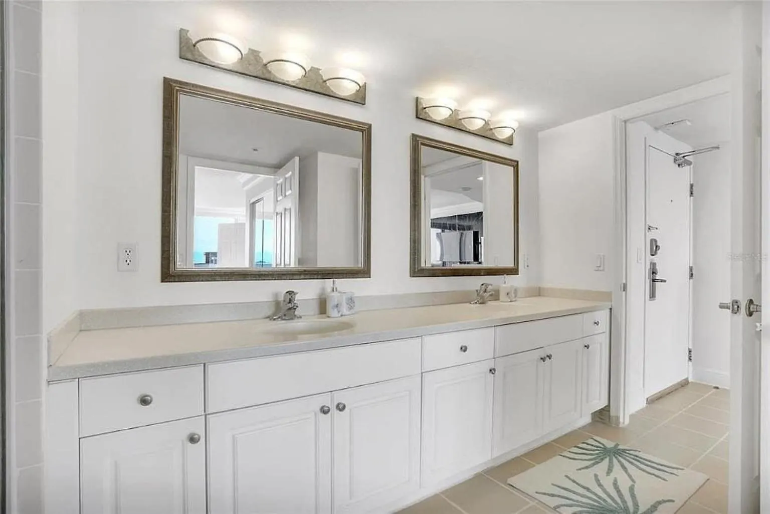 Holiday home Daytona Resort-1-Na-Oceanfront With Walkout Balcony Daytona Beach United States
